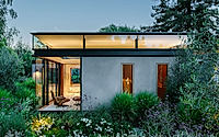 001-the-green-house-by-schwartz-and-architecture-balances-old-and-new-in-design.jpg