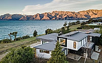 001-the-view-house-celebrates-stunning-lake-and-mountain-vista-in-new-zealand.jpg