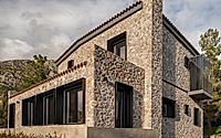 008-stoneview-house-by-lantavos-projects.jpg
