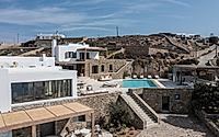 010-kyanos-villa-is-a-breathtaking-ode-to-modern-architecture-in-mykonos.jpg