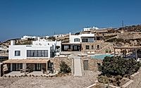 011-kyanos-villa-is-a-breathtaking-ode-to-modern-architecture-in-mykonos.jpg