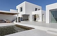 015-paros-residence-by-studio-seilern-architects.jpg