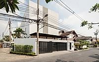 001-chok-chai-4-house-is-a-family-oriented-inside-view-design-house-in-bangkok.jpg