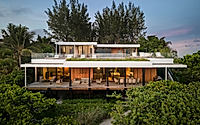 012-gulf-gardens-residence-transforms-1970s-house-into-thrilling-coastal-retreat.jpg