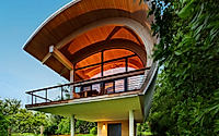 015-casey-key-residence-is-a-serene-and-thoughtfully-designed-coastal-retreat.jpg