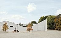 015-shady-creek-farm-house-by-mrtn-architects.jpg
