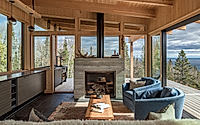 004-burnt-rock-olson-kundig-cabin-cantilevers-over-remote-minnesota-meadow.jpg