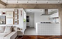 008-sara-apartment-by-bloco-arquitetos.jpg