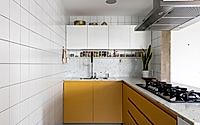 009-sara-apartment-by-bloco-arquitetos.jpg