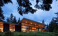 012-academy-highlands-contemporary-home-integrated-into-its-natural-environment.jpg