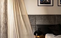 014-casa-ronga-transforms-penthouse-living-in-naples.jpg