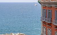 019-casa-ronga-transforms-penthouse-living-in-naples.jpg