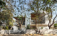 001-the-split-house-by-collage-architecture-studio.jpg