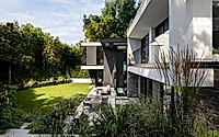 008-io-house-by-ksr-architects.jpg