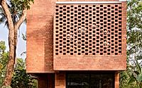 012-narrow-brick-house-by-srijit-srinivas-architects.jpg