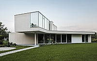 001-swoosh-house-by-pawel-lis-architekci.jpg