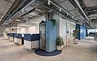 003-confidential-company-color-driven-offices-that-spark-bold-teamwork.jpg