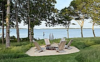 008-house-on-sag-harbor-two-gabled-wings-shape-family-life-by-the-water.jpg