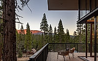 008-yosemite-cabin-recasts-a-tight-plan-into-a-family-mountain-haven.jpg