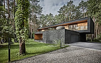 010-forest-house-a-calm-retreat-in-warsaw.jpg