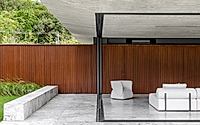 010-wall-house-by-gabriela-casagrande-arquitetura.jpg