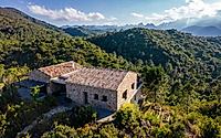 012-maison-to-anchors-a-mountain-to-sea-retreat-with-local-stone-in-corsica.jpg