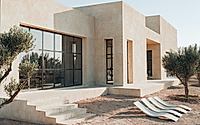 001-ddar-rammed-earth-and-wind-craft-a-climate-smart-home-in-essaouira.jpg
