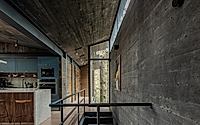 006-casa-oruc-a-dramatic-descent-from-pines-to-a-floating-forest-home.jpg