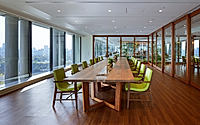 006-salesforce-tokyo-ohana-floor-hinoki-warmth-meets-sky-high-views-above.jpg