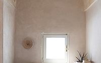 008-ca-sa-home-studio-refits-a-historic-apartment-with-grace.jpg