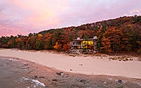 014-lower-shore-residence-reframes-family-living-with-a-four-season-room.jpg