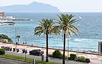 014-zarauno-reimagines-a-genoa-seafront-apartment.jpg