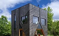 001-house-on-a-hill-vertical-living.jpg