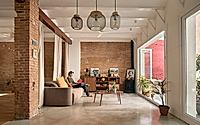 001-philosophers-house-adaptive-reuse-revives-a-valencia-townhouse-home.jpg