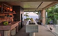 004-studio-house-rammed-earth-villa-open-to-pacific-breeze.jpg