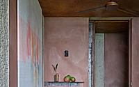 011-studio-house-rammed-earth-villa-open-to-pacific-breeze.jpg