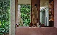 012-studio-house-rammed-earth-villa-open-to-pacific-breeze.jpg