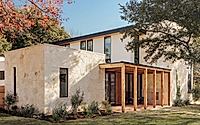 013-courtyard-connector-residence-porch-to-pool-living-in-austin-texas.jpg