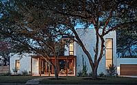015-courtyard-connector-residence-porch-to-pool-living-in-austin-texas.jpg