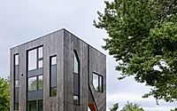 016-house-on-a-hill-vertical-living.jpg