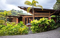 001-casa-dos-playas-earthen-costa-rica-house-between-two-seas-in-balance.jpg