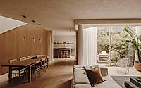 001-loui-paris-quiet-minimal-house-for-a-discreet-creative-family-retreat.jpg