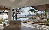 007-second-wind-house-ocean-terrace-house-for-easy-coastal-gatherings.jpg