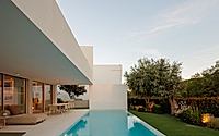 012-pcg-house-by-visioarq-arquitectos.jpg