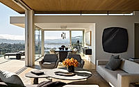 015-lagoon-view-open-plan-living-framed-by-bay-vistas.jpg