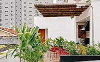 016-casa-ma-sunlit-sao-paulo-apartment-with-airy-indoor-outdoor-life.jpg
