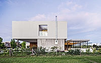 011-r-house-by-estudio-gmarq.jpg