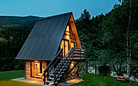 011-tir-longe-nordic-cabin-warmth-above-the-italian-alpine-forest-sky.jpg