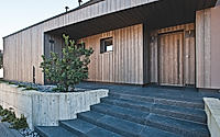 015-minimalist-wooden-villa-by-dario-turani-associati.jpg