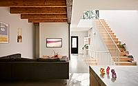 006-shoebox-chb-quiet-urban-renewal-soft-tones-tactile-rooms-in-montreal.jpg